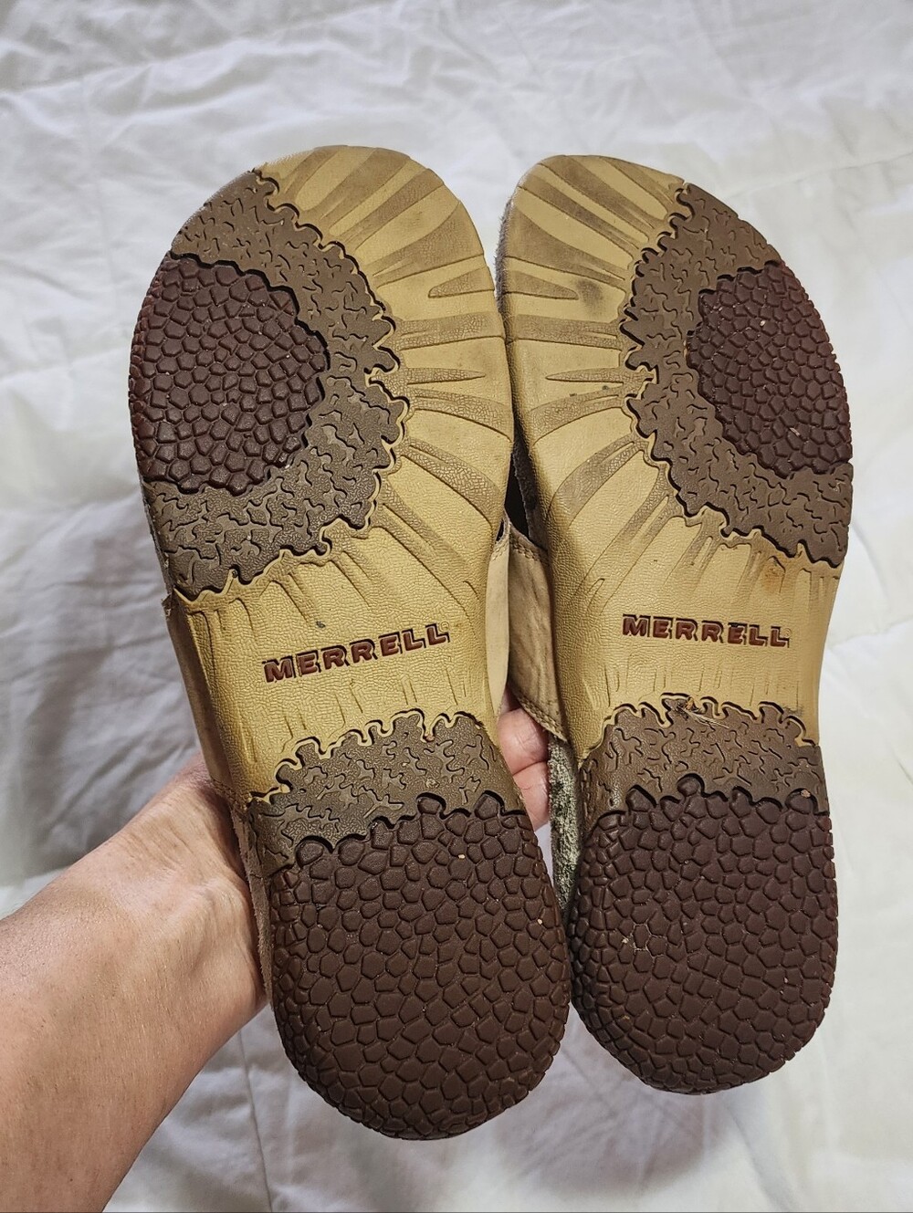 Merrell Sandals Womens Size 8 Beige Suede Thong Comfort Walking Casual Shoes - Picture 2 of 9